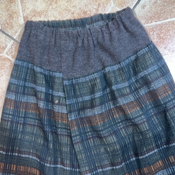 Heart Haat by Issey Miyake skirt - Picture 2 of 7